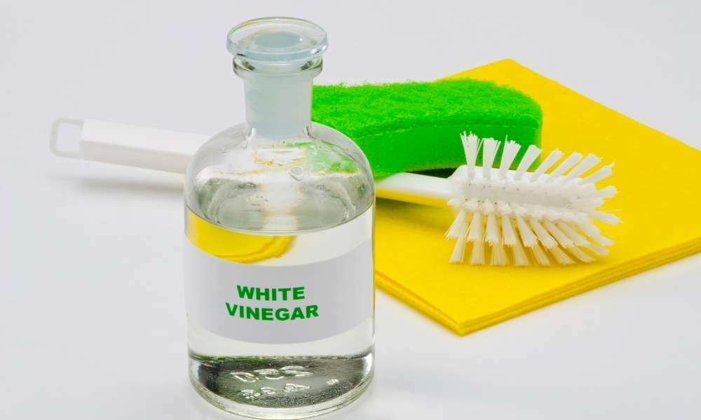 Clean a Braun Coffee Maker With White Vinegar