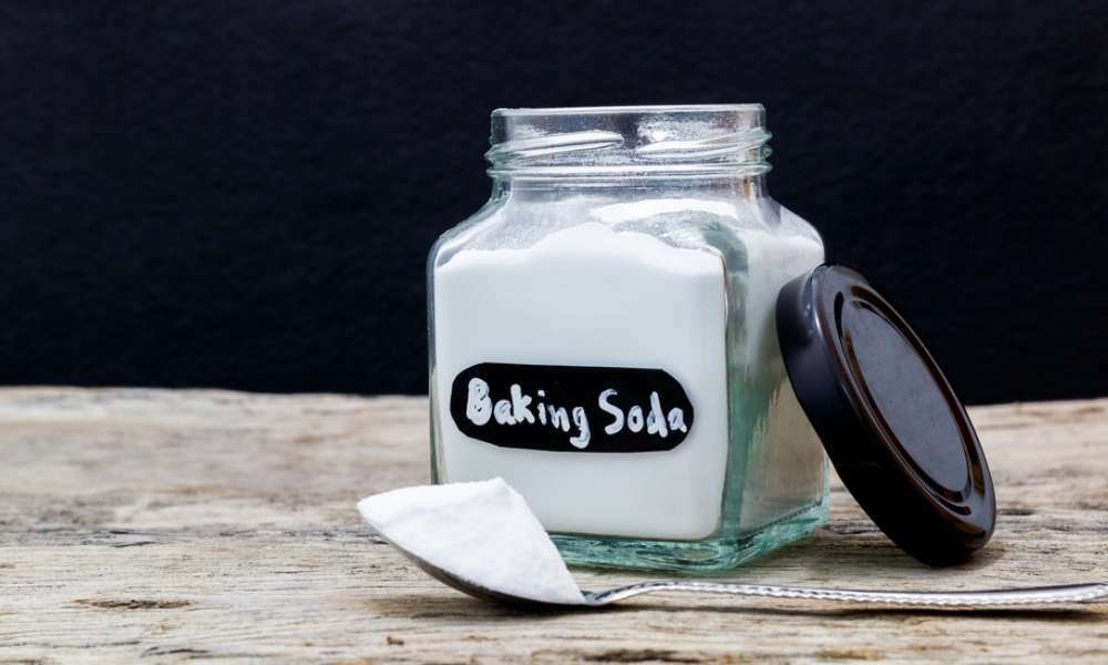 Use Baking Soda To Clean Black Appliances Without Streaks