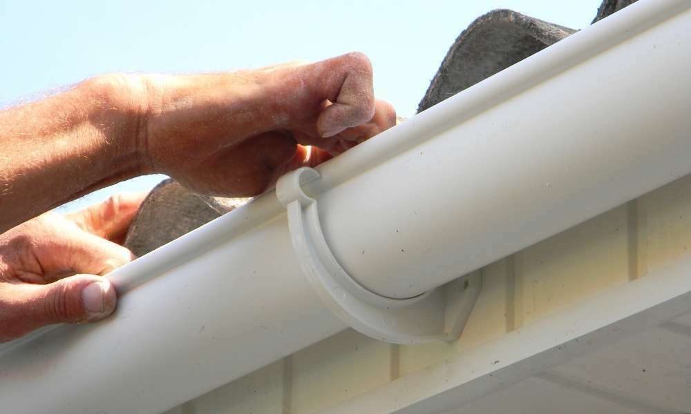 Choose Proper Shape Of Gutter Hooks