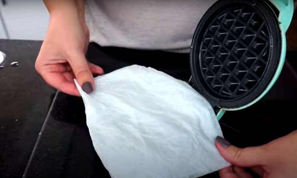 Lay The Wet Paper Towel In