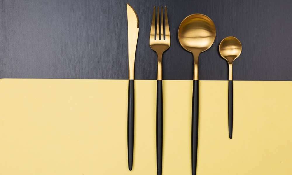 Select The Flatware To Set Up Dinnerware