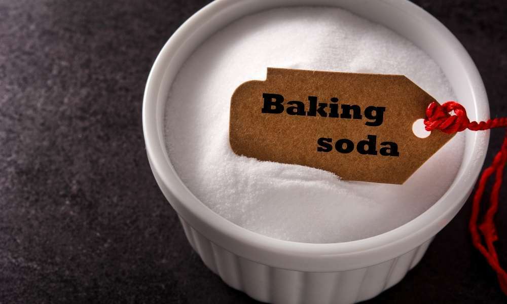 Baking Soda Solution To Clean Glass Bakeware
