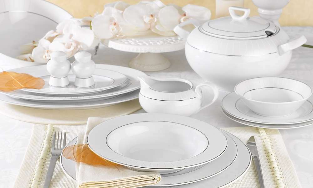 Try A Monochrome To Mix And Match Dinnerware
