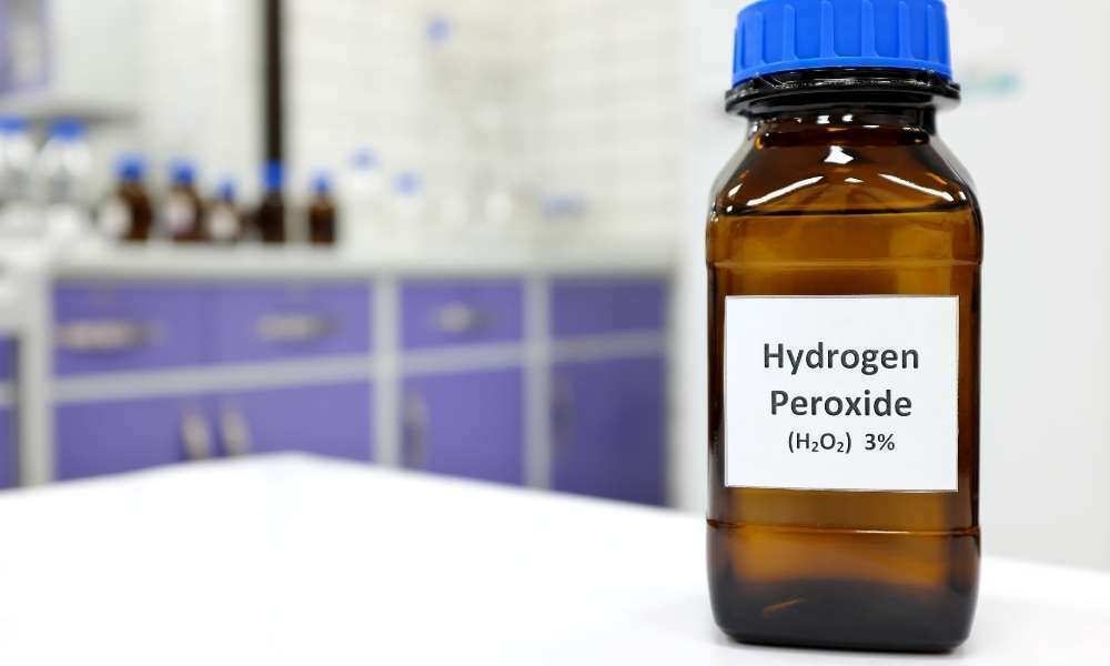 Try Using Hydrogen Peroxide To Clean Glass Bakeware

