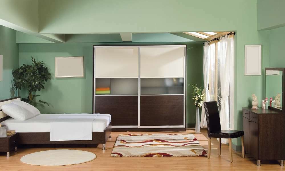 Use A Common Ingredient To Mix And Match Bedroom Furniture