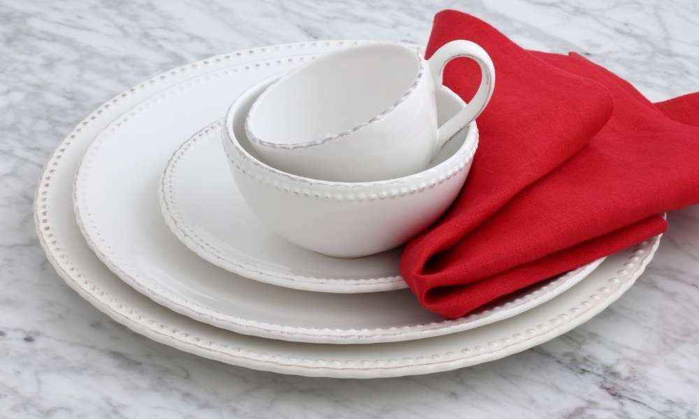 Use Color As Anchor To Mix And Match Dinnerware
