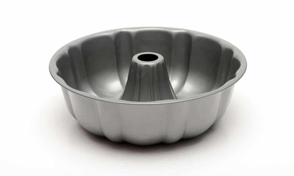 Bundt Cake Pan To Organize Bakeware