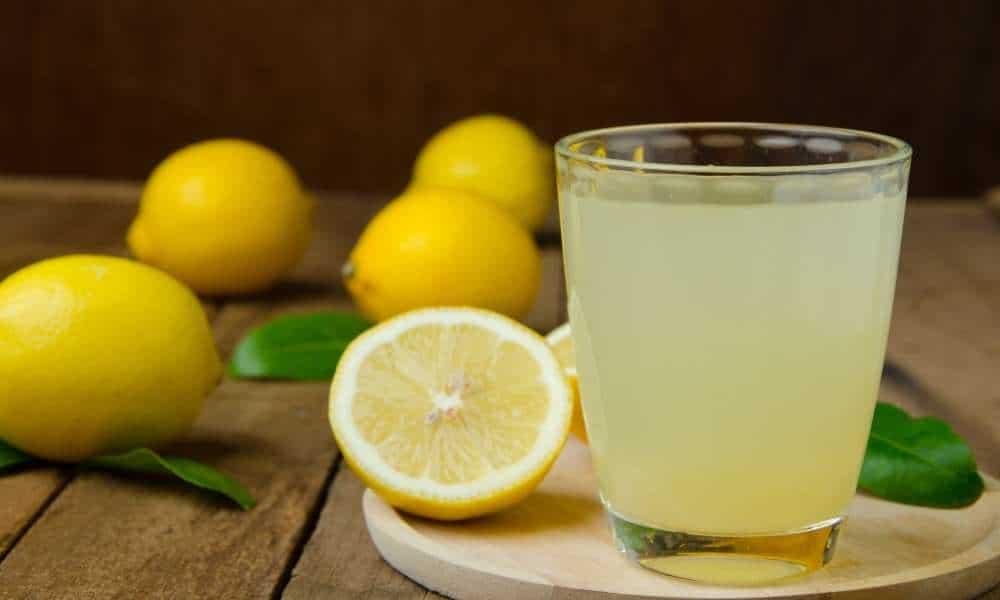 Salt And Lemon Juice To Remove Rust From Utensils