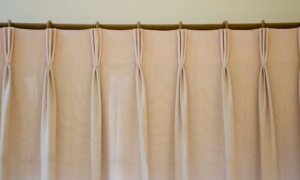 Hanging Curtains