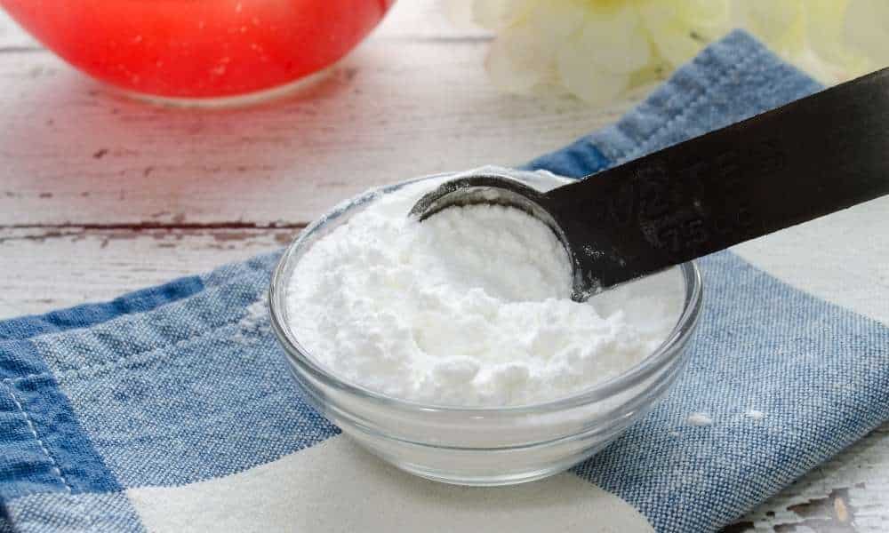 To Clean Polyester Sofa Sprinkle Some Baking Soda