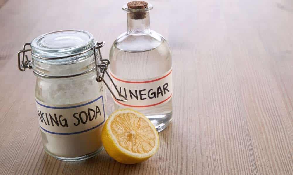 Use White Vinegar And Baking Soda