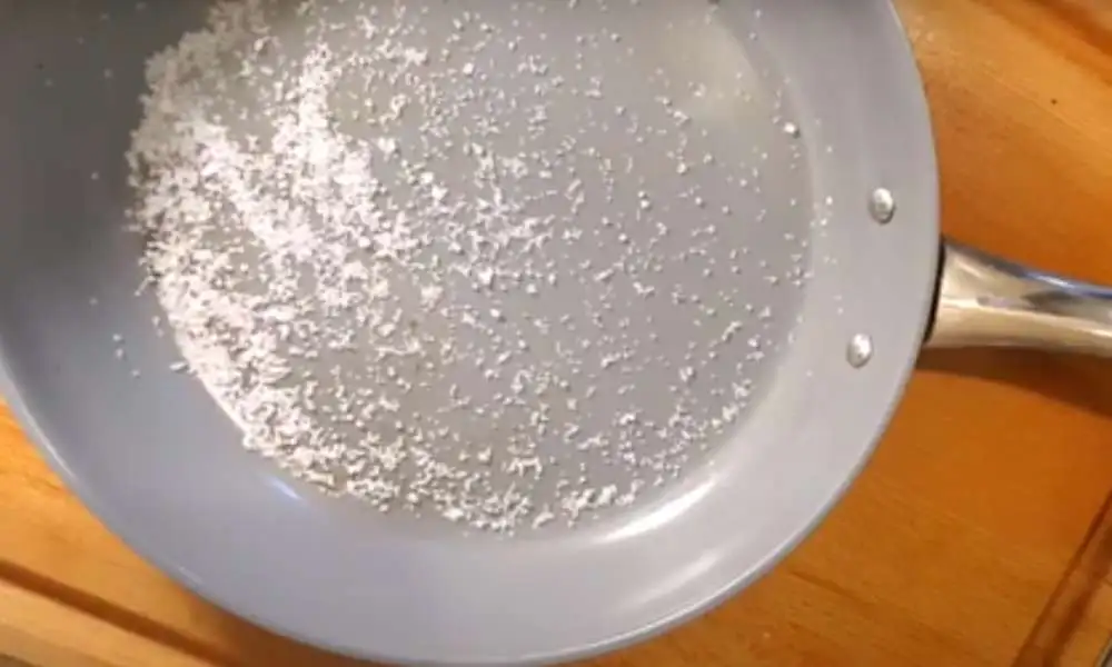 Remove mold stains with some salt