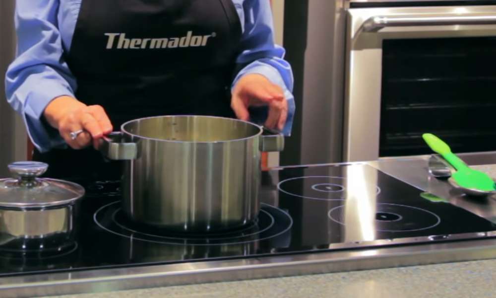 How to Clean Induction Cookware