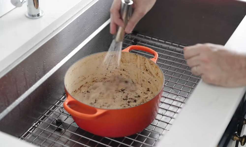 How To Clean Le Creuset Dutch Oven
