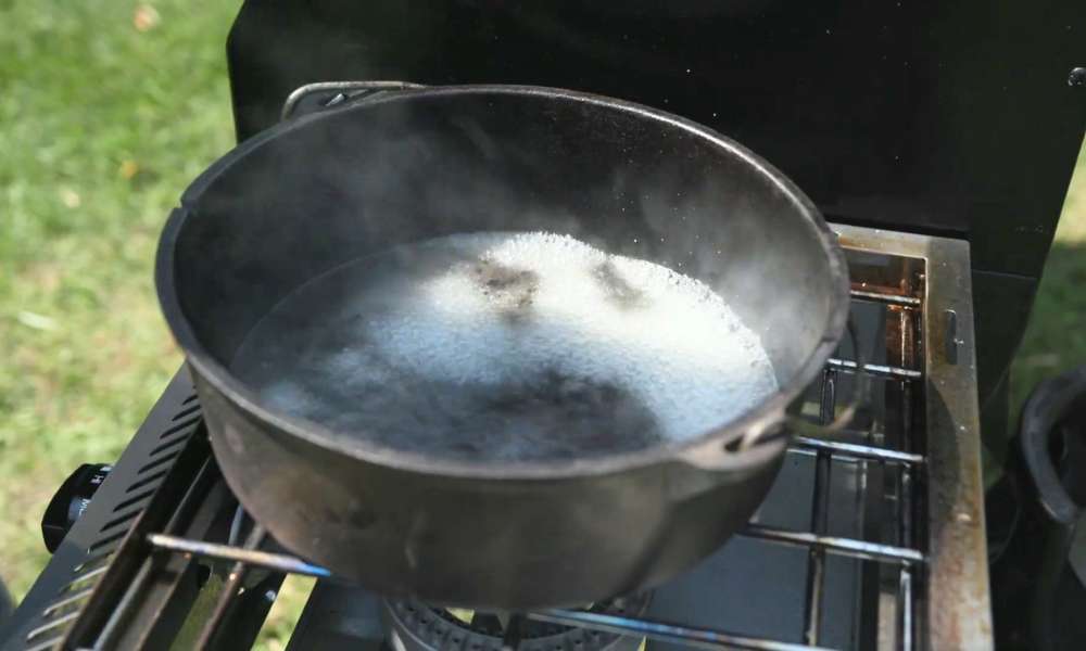 How To Remove Rust From Cast Iron Dutch Oven