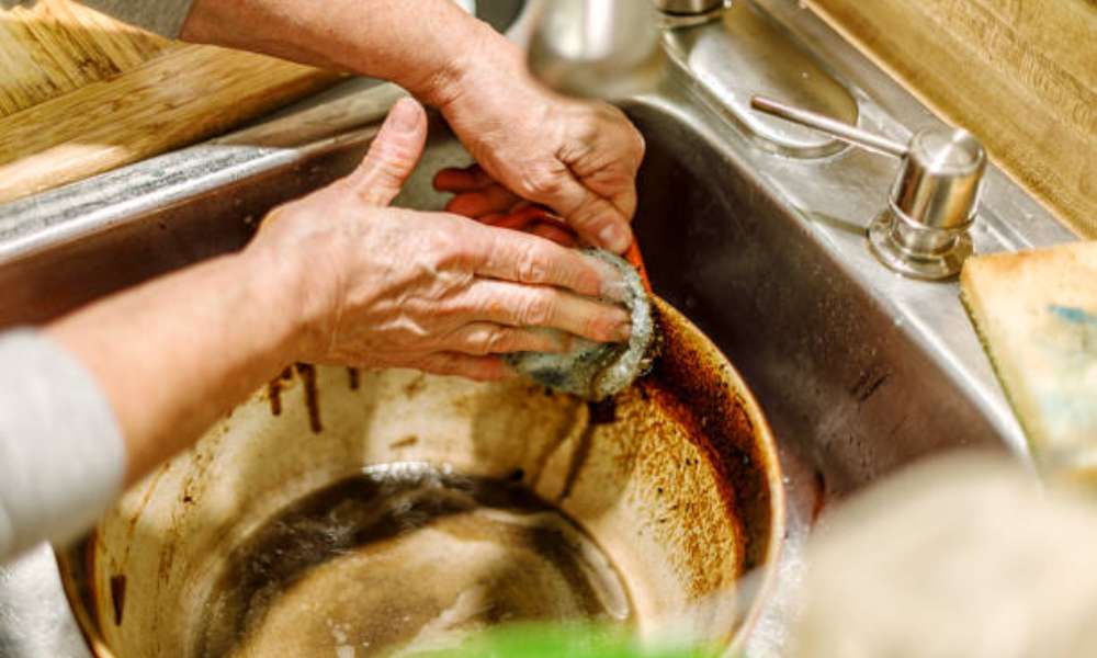 How To Wash Cast Iron Dutch Oven