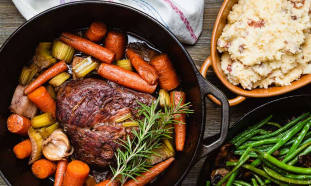 How Long To Cook Pot Roast In Dutch Oven